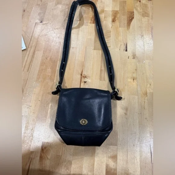 Coach Bag Legacy in Black Leather Saddle Bag Crossbody 9965 - Picture 1 of 11